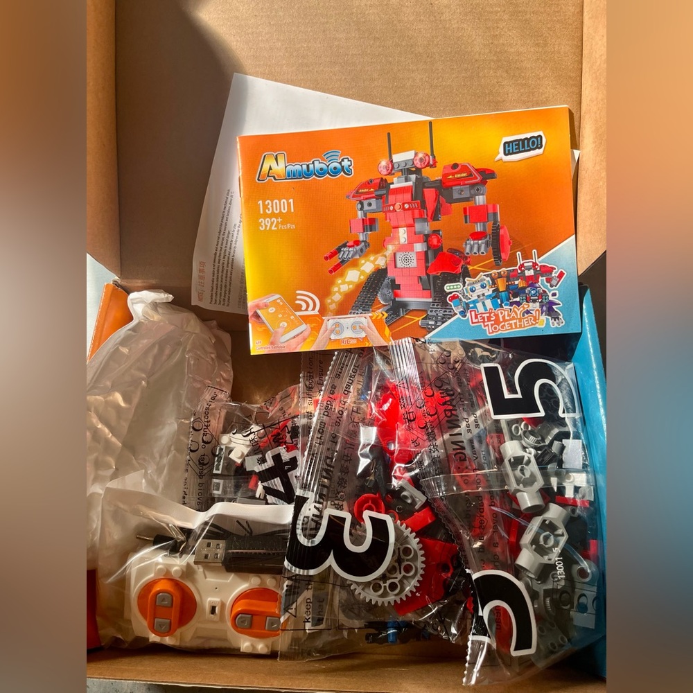 Robot Lego Building Blocks Set with controller - Picture 4 of 6